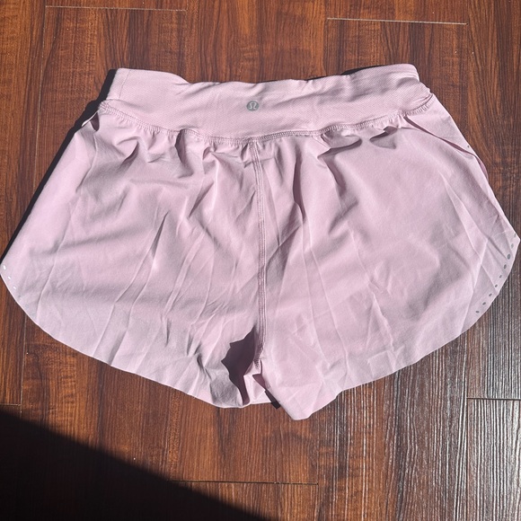 Lululemon - Find Your Pace High-Rise Lined Short 3" - Picture 2 of 5